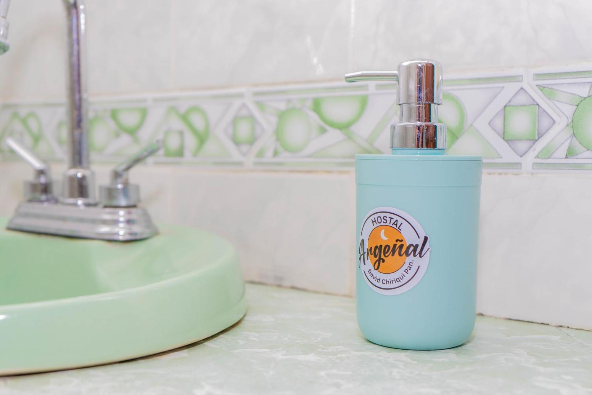 Hostal Familiar Argenal - David Esterno foto