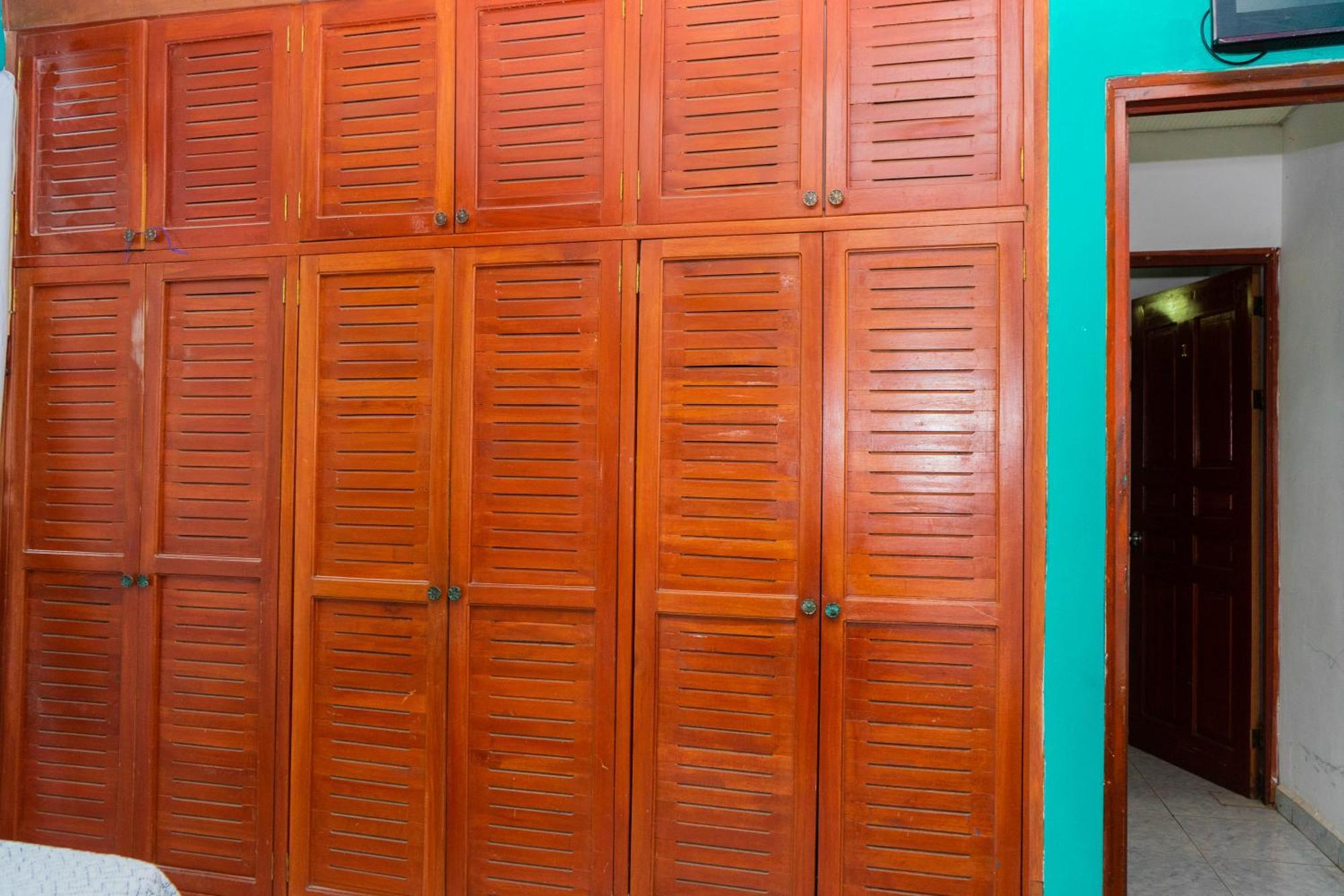Hostal Familiar Argenal - David Esterno foto