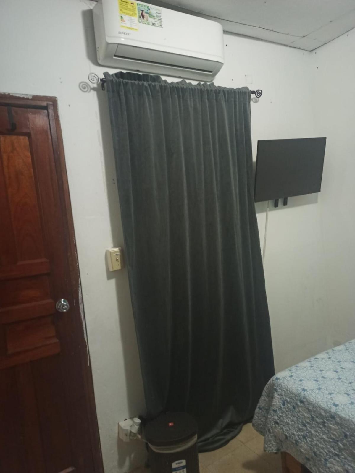 Hostal Familiar Argenal - David Esterno foto